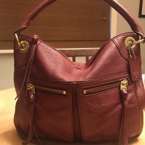 Beautiful burgundy Fossil purse 👜